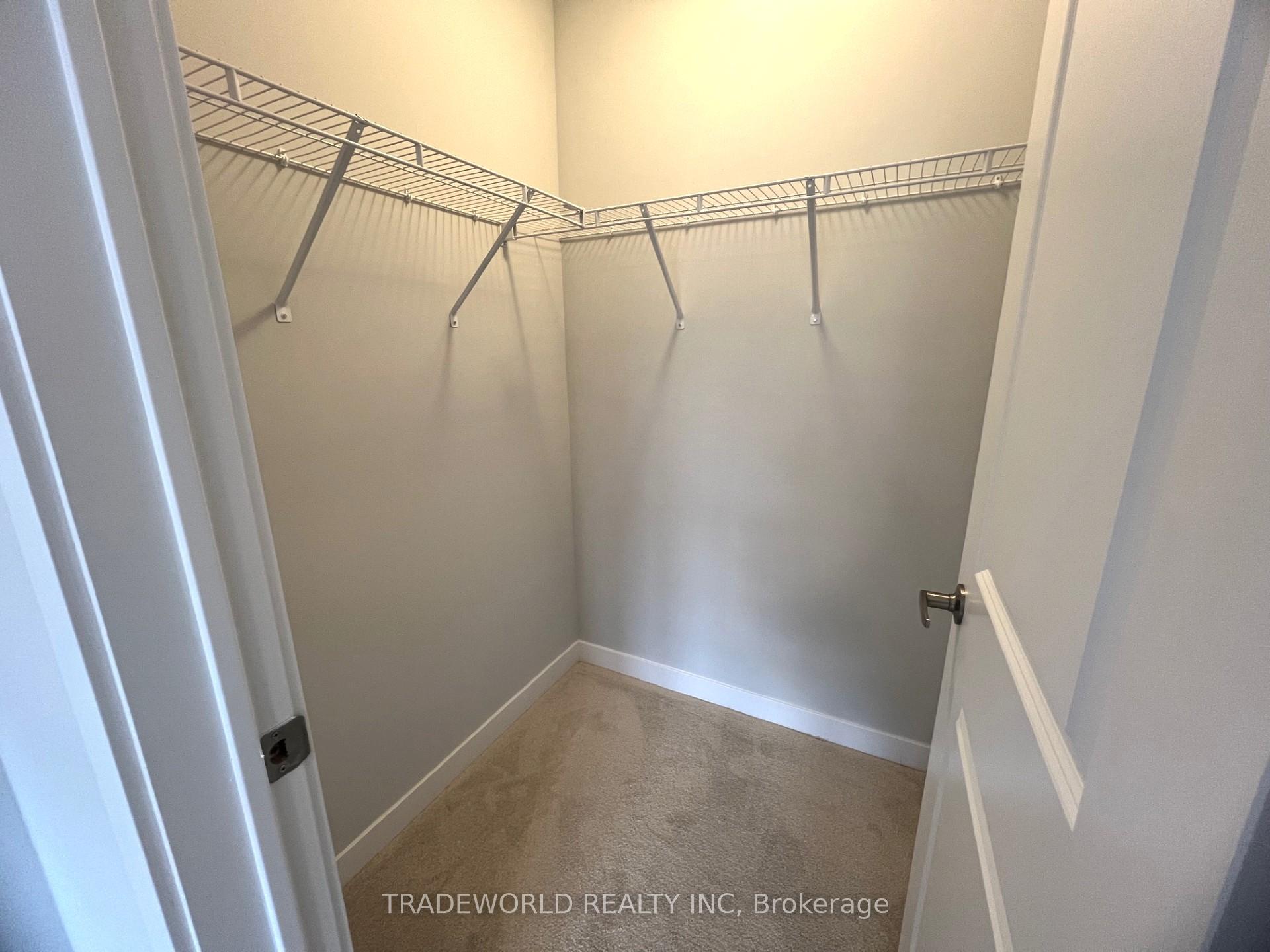 Photo 11 of 9 John Canning Way, Markham, Unionville — HOMEH