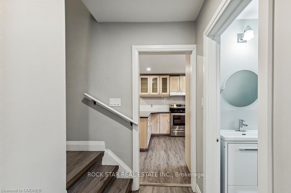 Photo 6 of 131 Bell Avenue, Hamilton, Bartonville — HOMEH