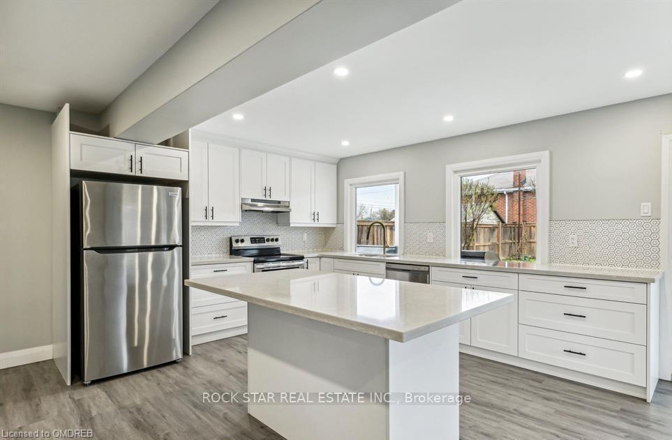 Photo 23 of 131 Bell Avenue, Hamilton, Bartonville — HOMEH