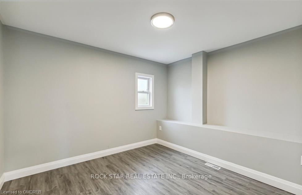 Photo 27 of 131 Bell Avenue, Hamilton, Bartonville — HOMEH