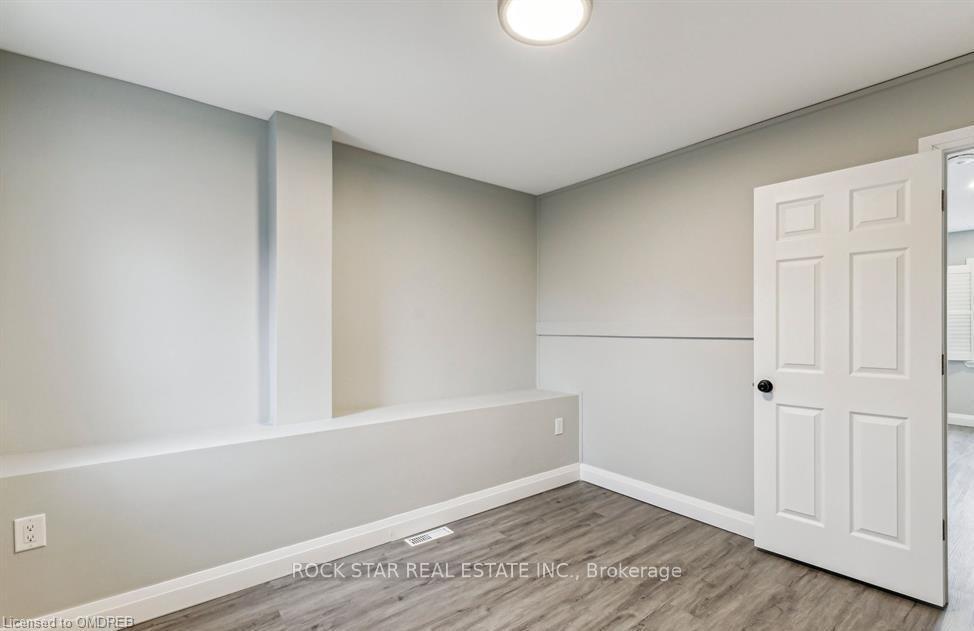 Photo 29 of 131 Bell Avenue, Hamilton, Bartonville — HOMEH