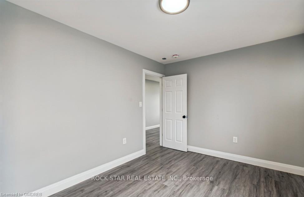 Photo 30 of 131 Bell Avenue, Hamilton, Bartonville — HOMEH