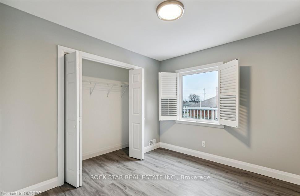 Photo 33 of 131 Bell Avenue, Hamilton, Bartonville — HOMEH