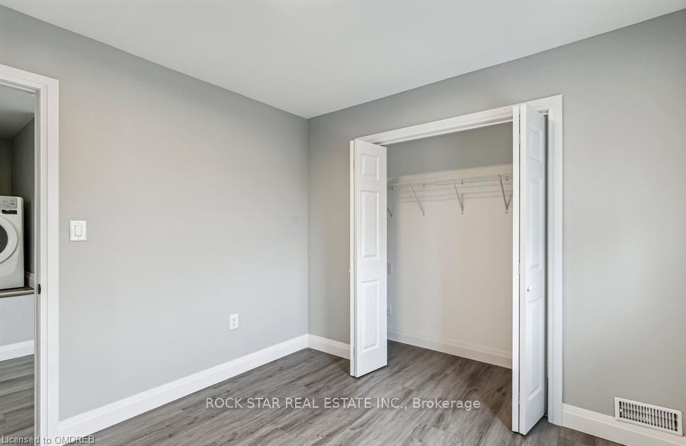Photo 32 of 131 Bell Avenue, Hamilton, Bartonville — HOMEH