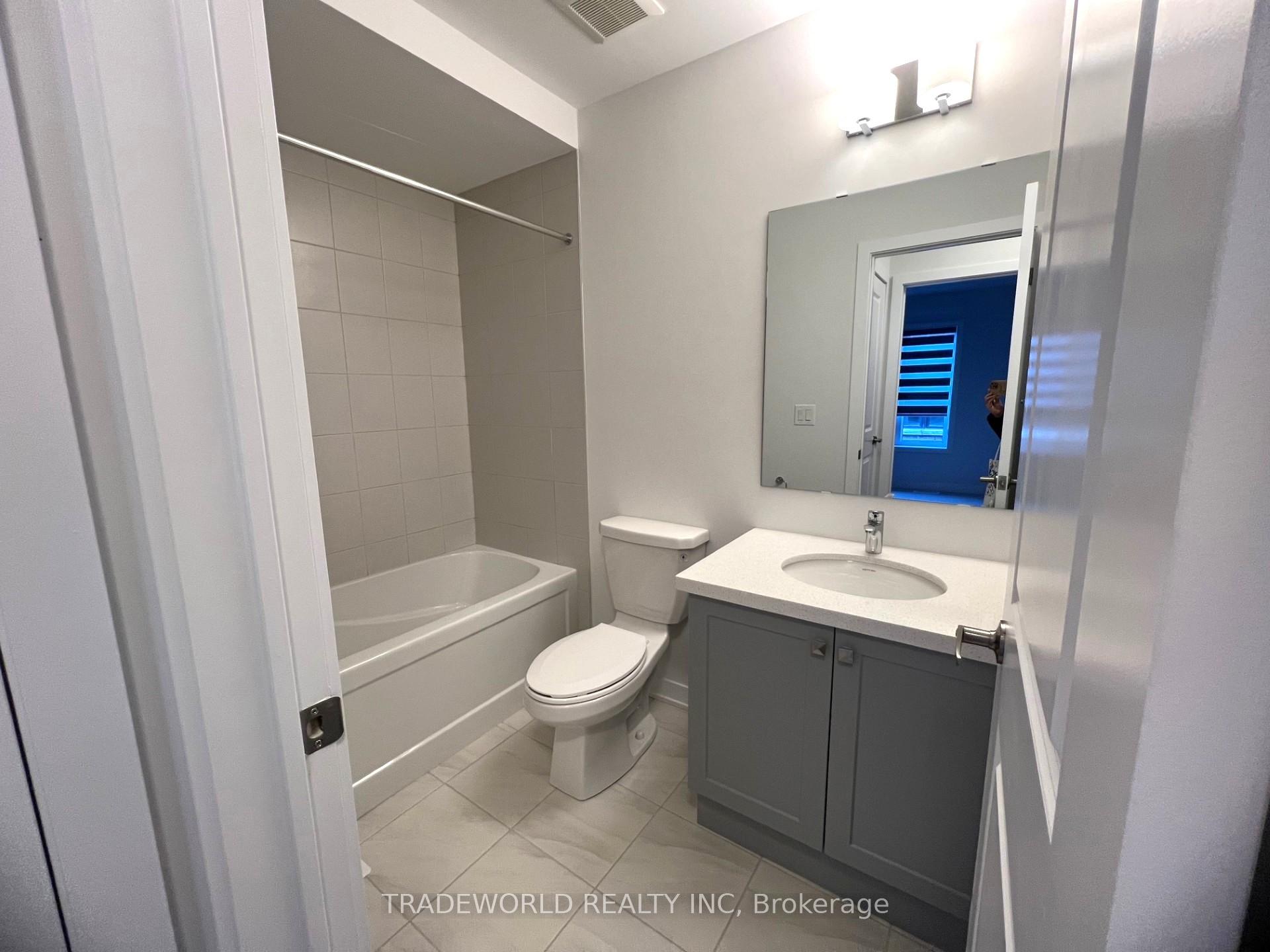 Photo 16 of 29 John Canning Way, Markham, Unionville — HOMEH