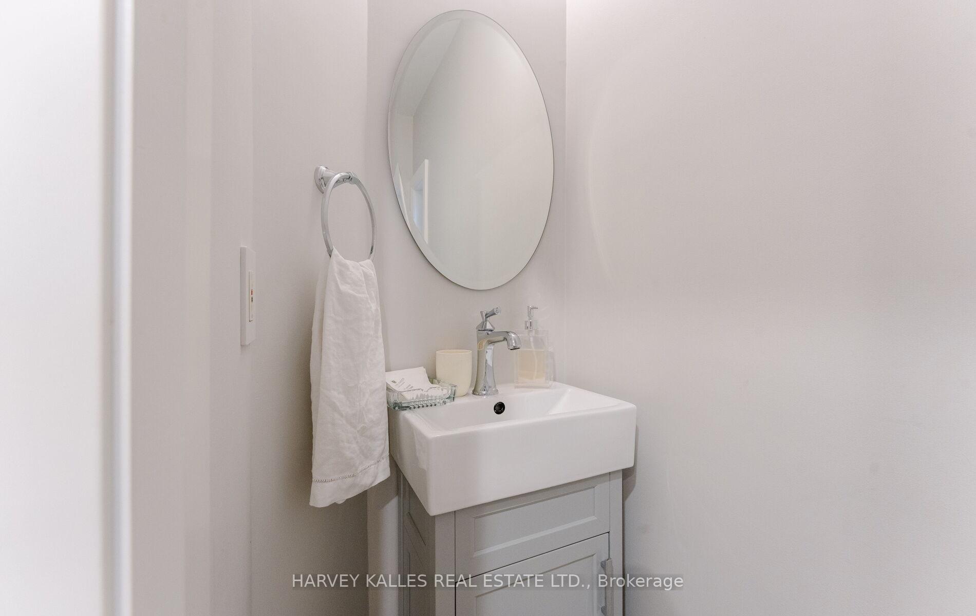 Photo 15 of 25 Gilgorm Road, Toronto, Forest Hill North — HOMEH