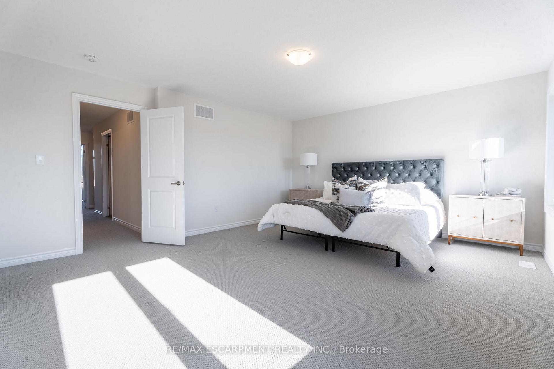 Photo 26 of 127 Bendemere Road, Brant, Paris — HOMEH