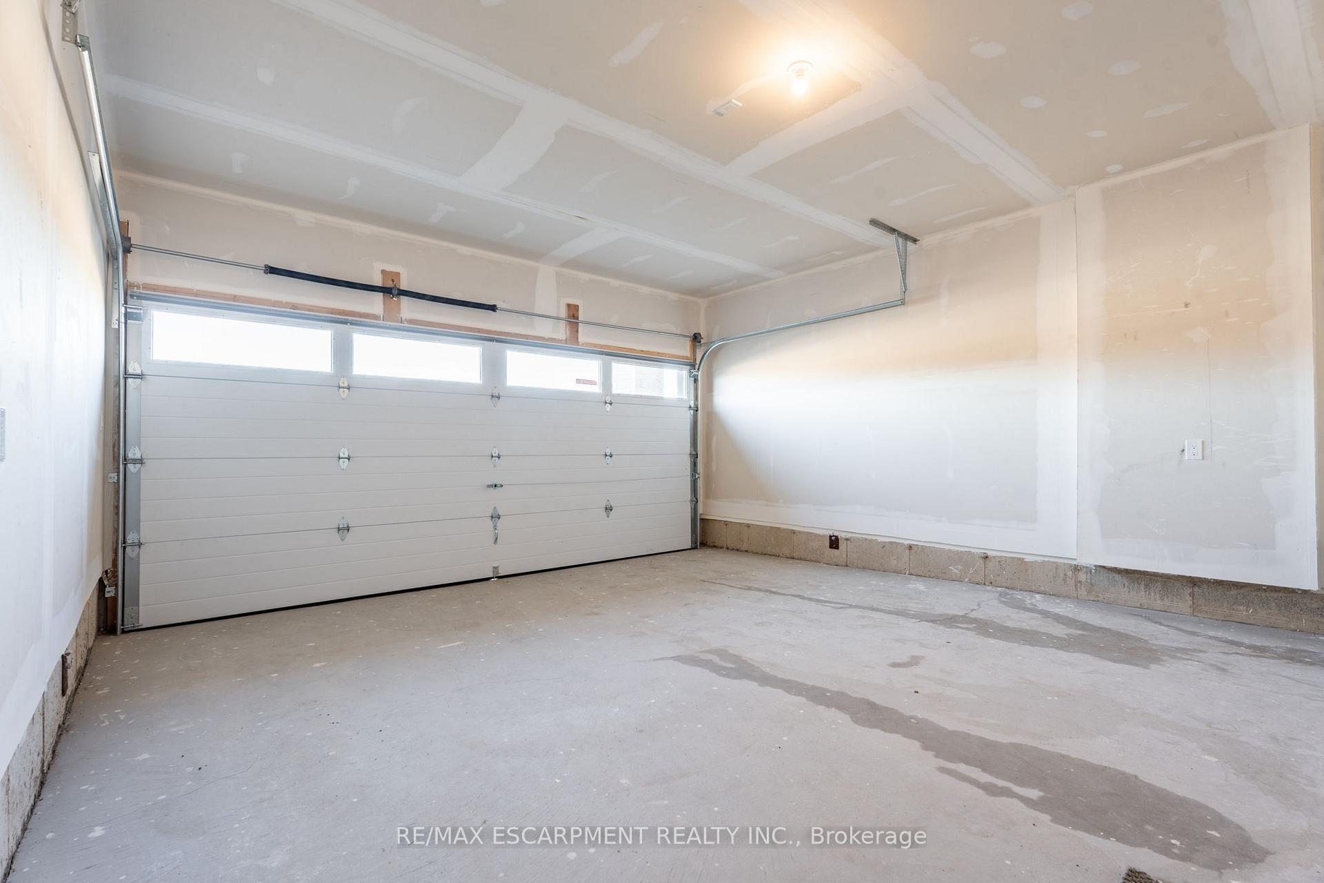 Photo 33 of 127 Bendemere Road, Brant, Paris — HOMEH