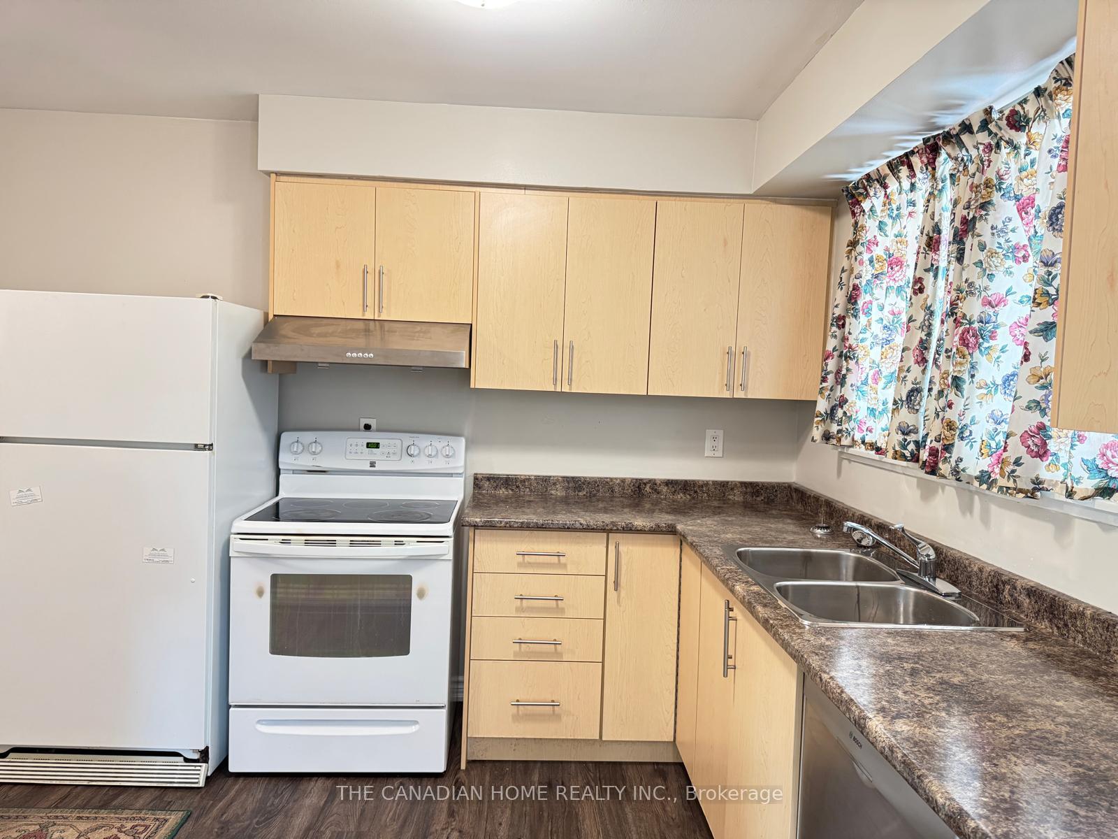 Photo 4 of Unit Upper, 66 Caledon Crescent, Brampton, Brampton East — HOMEH