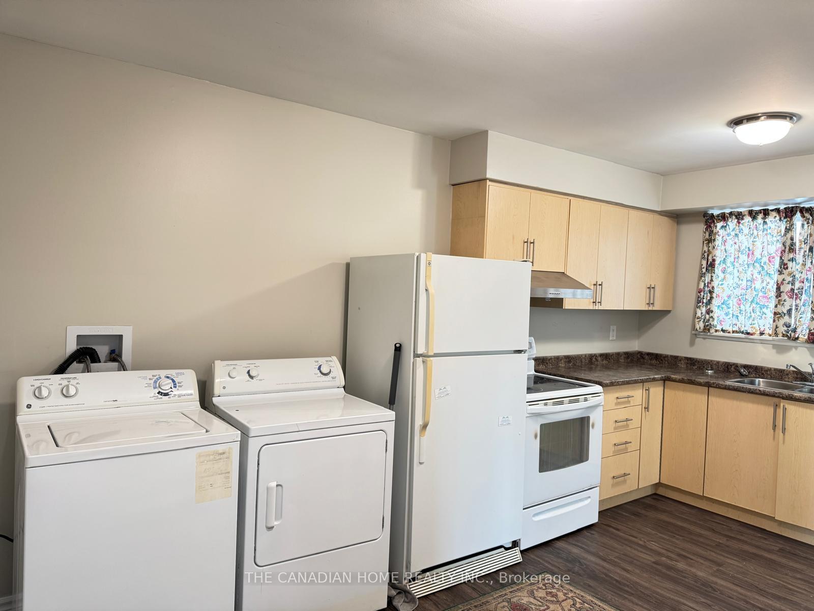 Photo 5 of Unit Upper, 66 Caledon Crescent, Brampton, Brampton East — HOMEH