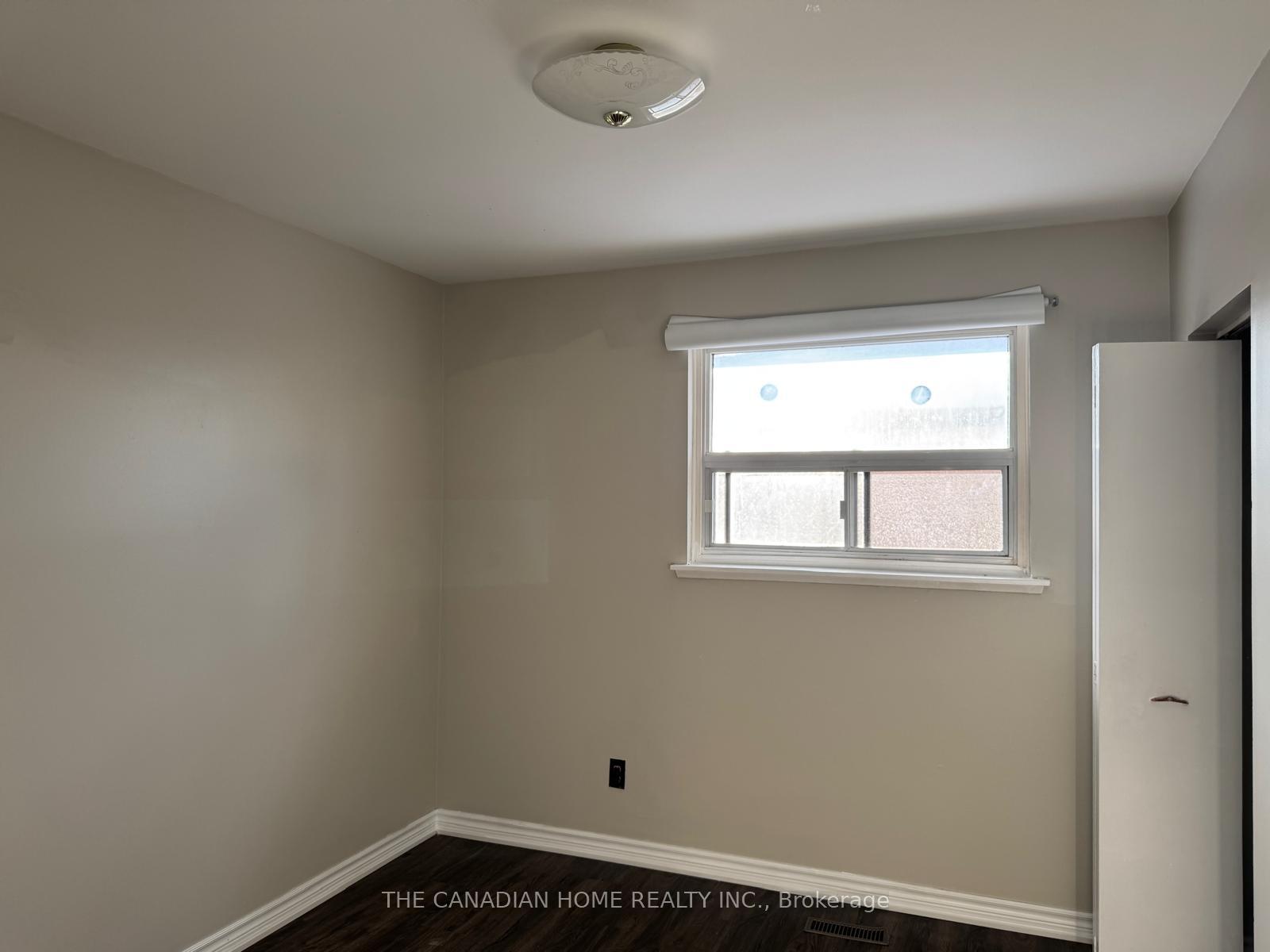 Photo 6 of Unit Upper, 66 Caledon Crescent, Brampton, Brampton East — HOMEH