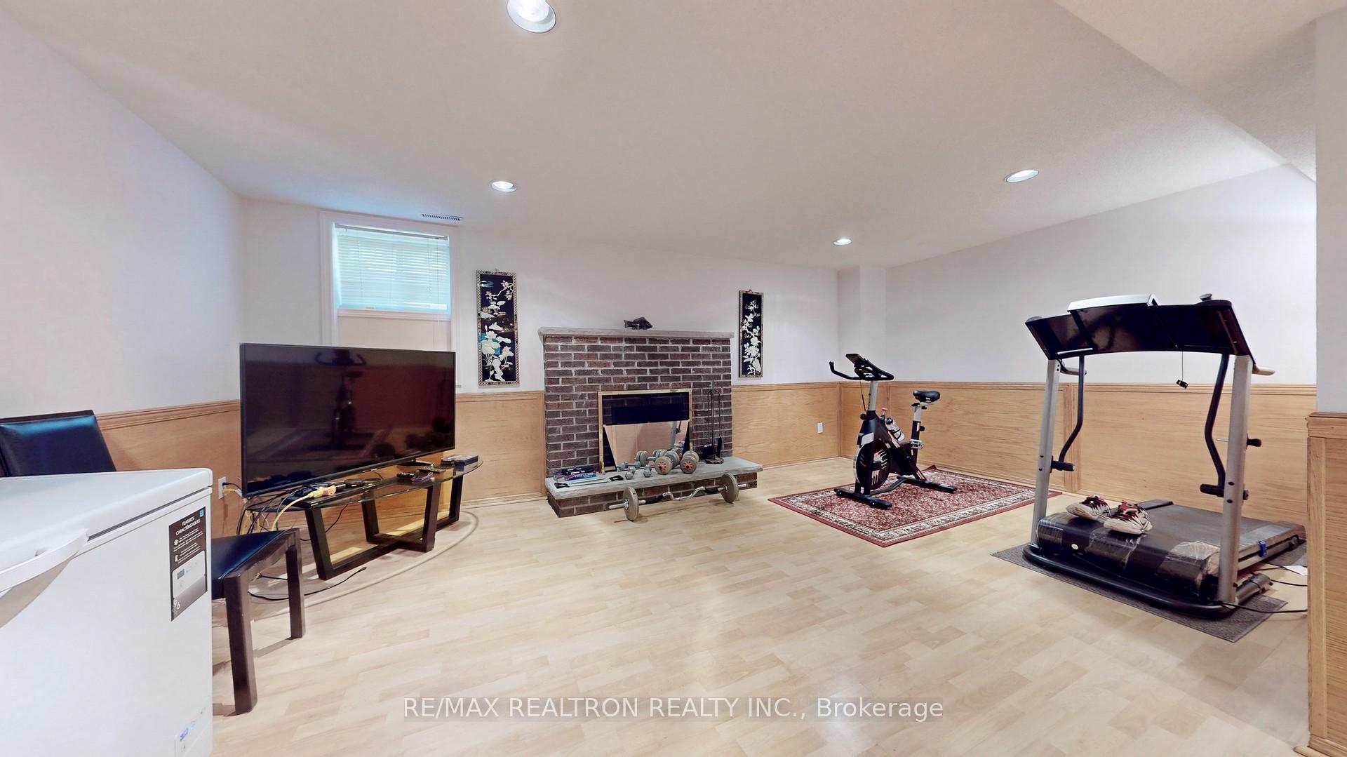 Photo 28 of 72 Spanhouse Crescent, Markham, Unionville — HOMEH