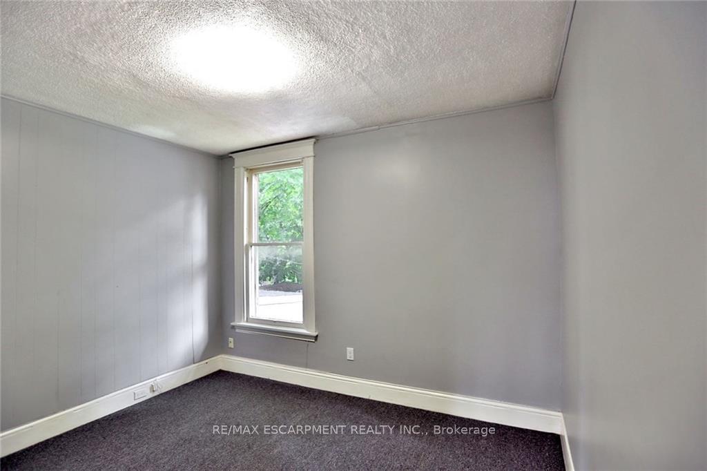 Photo 4 of Unit B, 89 Burris Street, Hamilton, St. Clair — HOMEH