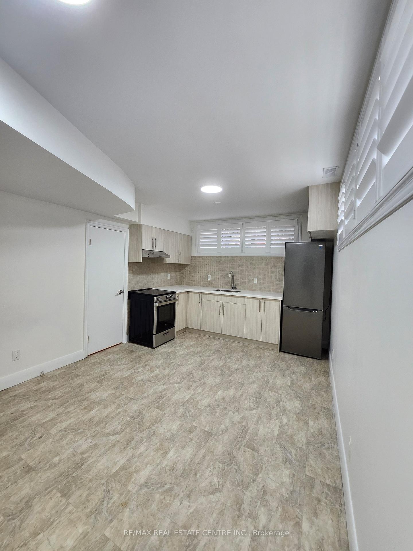Photo 4 of Unit 2, 109 Bruce Street, Kitchener — HOMEH