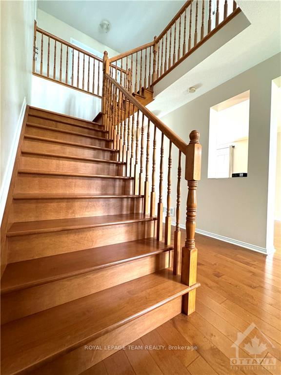 Photo 4 of 360 Tucana Way, Ottawa, Barrhaven - Stonebridge — HOMEH
