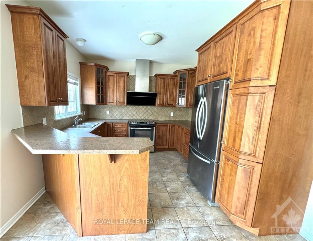 Photo 7 of 360 Tucana Way, Ottawa, Barrhaven - Stonebridge — HOMEH