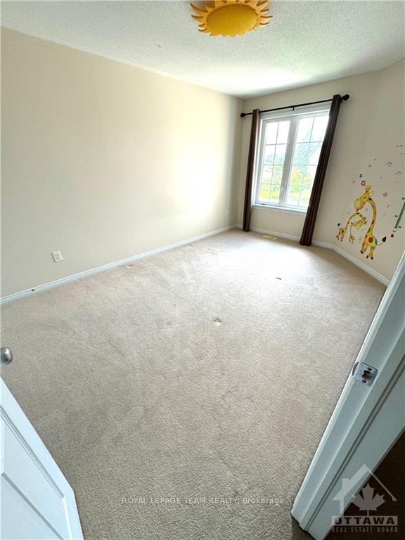 Photo 14 of 360 Tucana Way, Ottawa, Barrhaven - Stonebridge — HOMEH