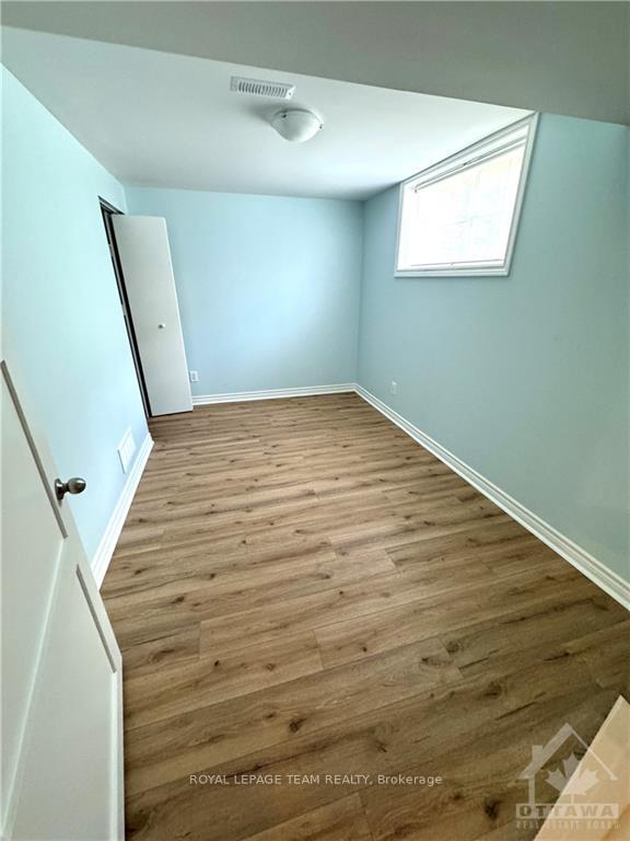 Photo 17 of 360 Tucana Way, Ottawa, Barrhaven - Stonebridge — HOMEH