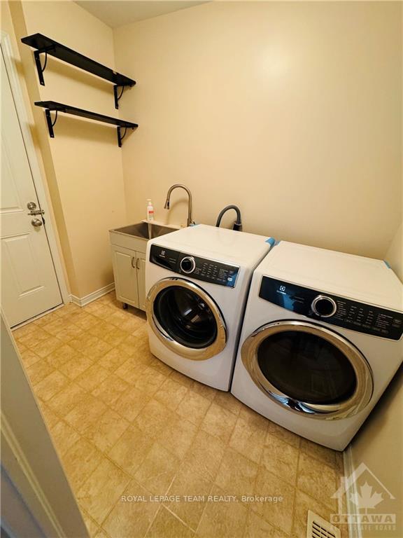 Photo 20 of 360 Tucana Way, Ottawa, Barrhaven - Stonebridge — HOMEH