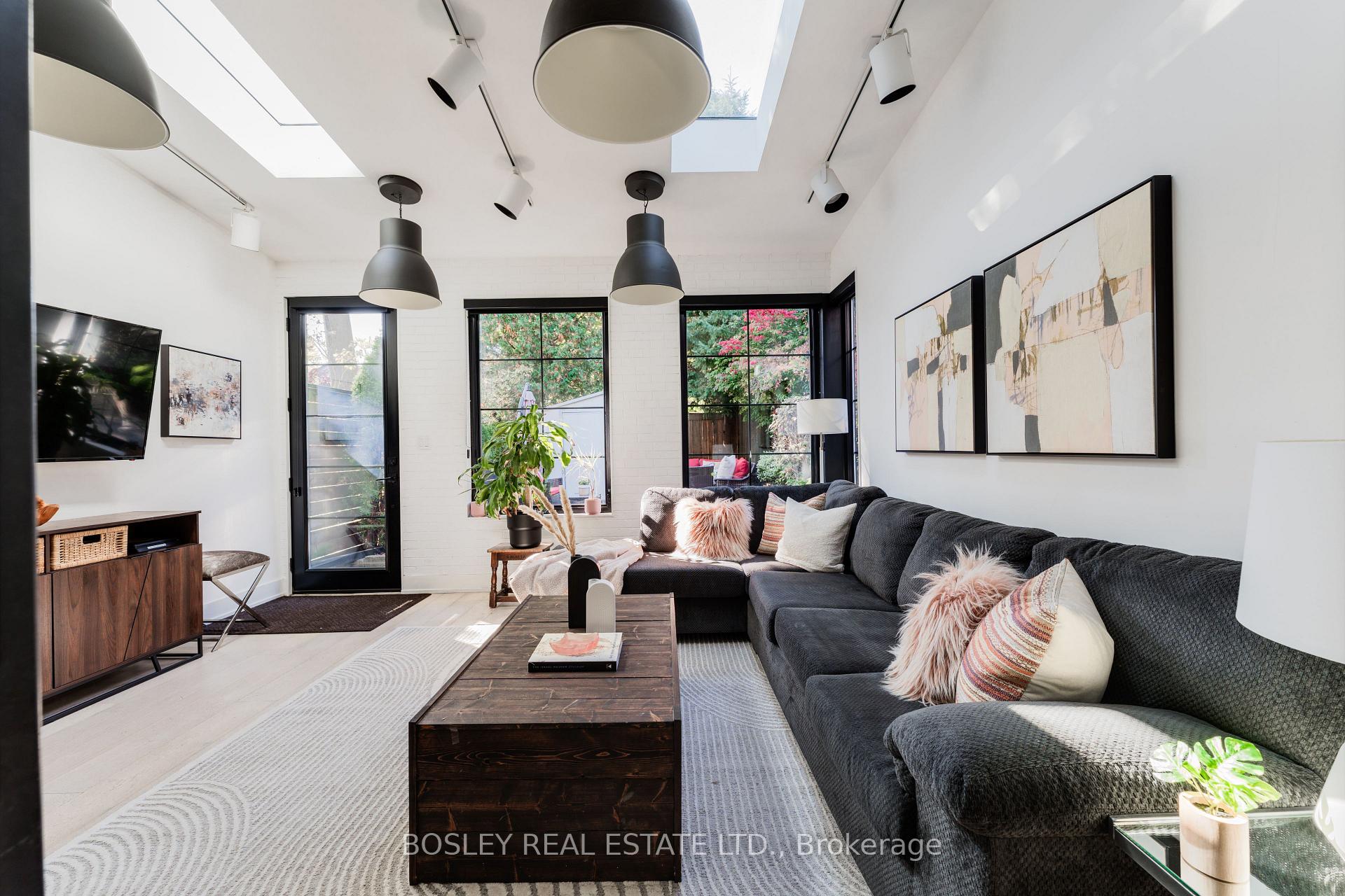 Photo 1 of 812 Duplex Avenue, Toronto, Lawrence Park South — HOMEH