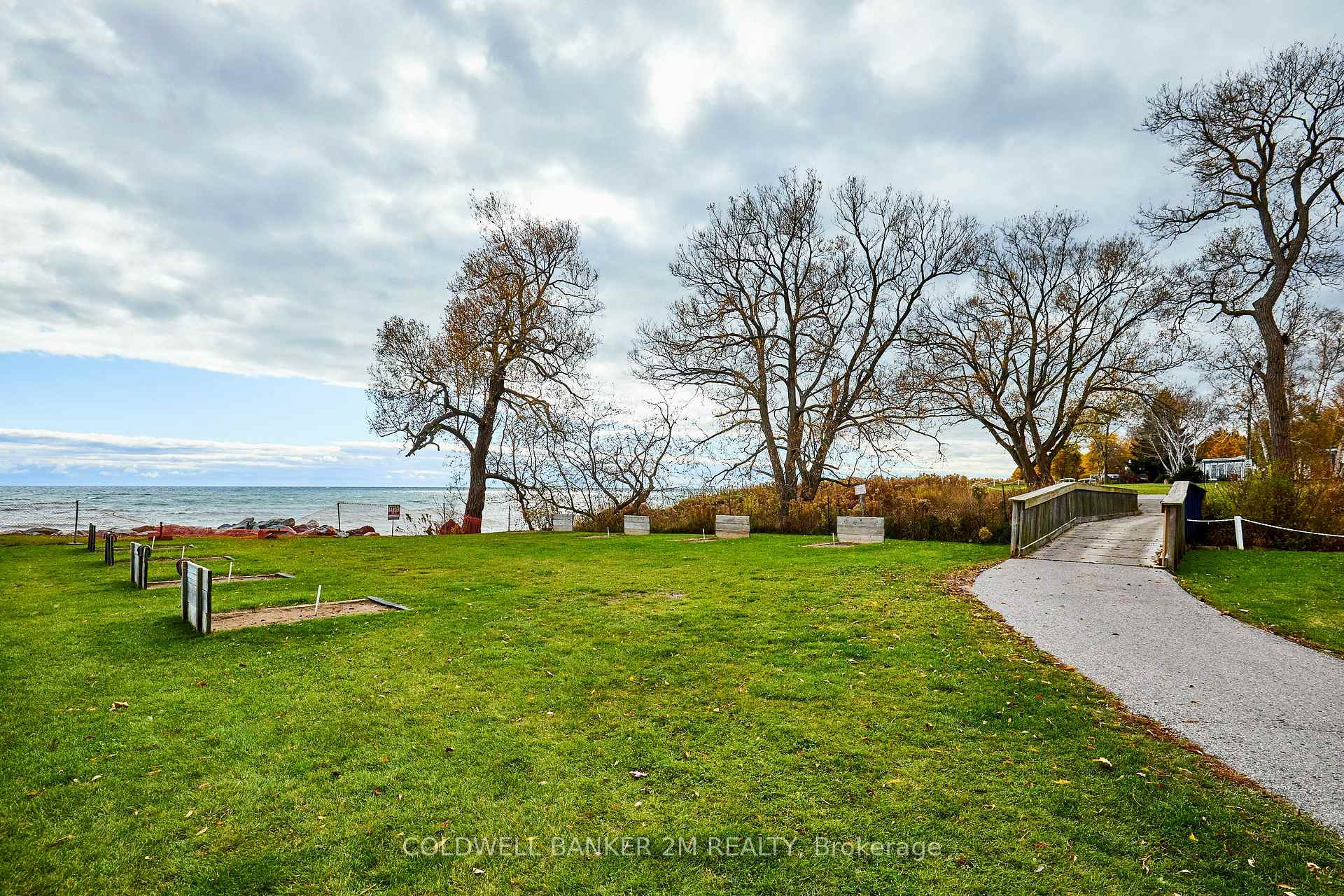 Photo 33 of 17 Garden Manor Place, Clarington, Newcastle — HOMEH