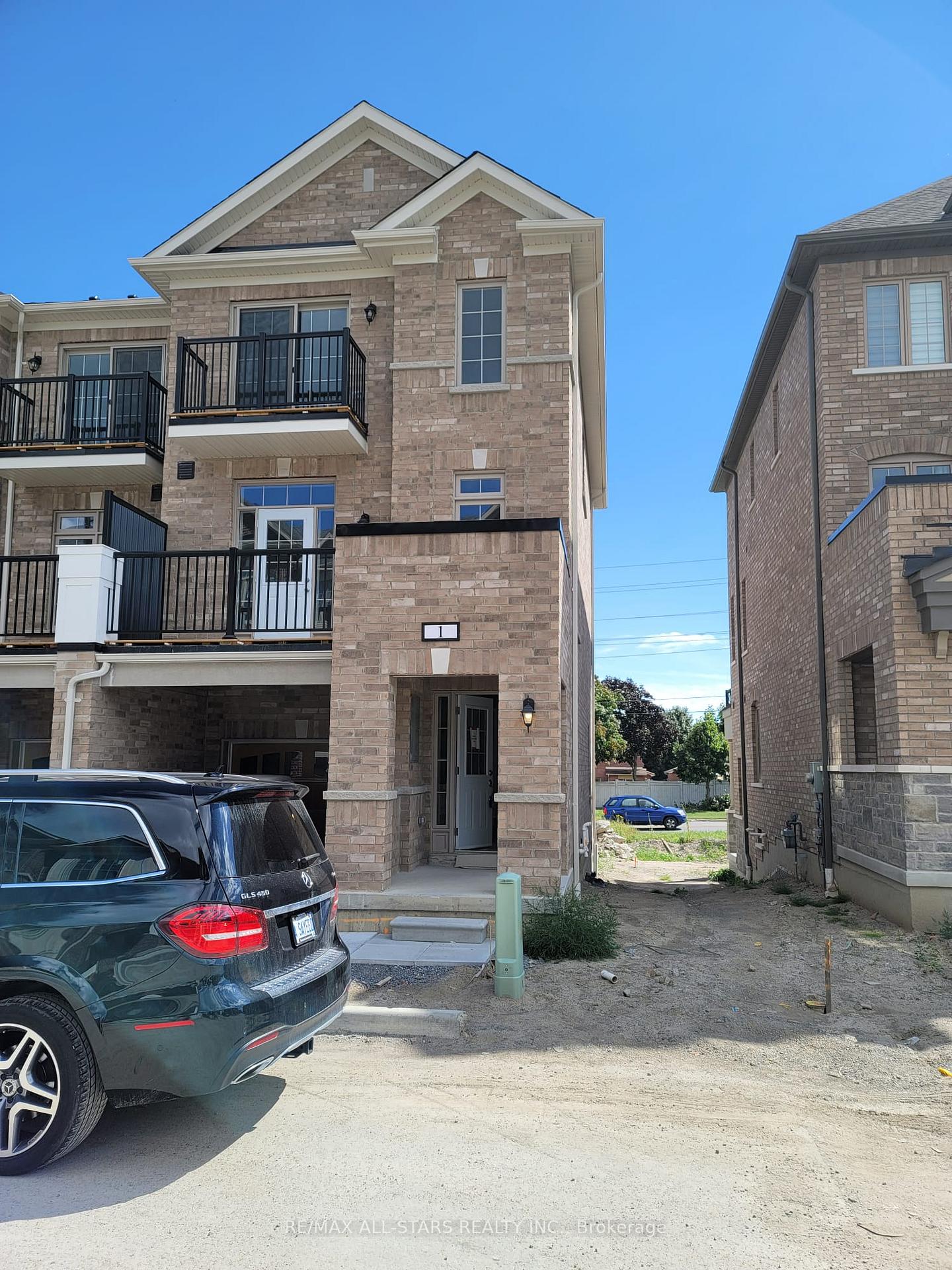 Photo 1 of 1 Royal Collection Way, Whitby, Lynde Creek — HOMEH