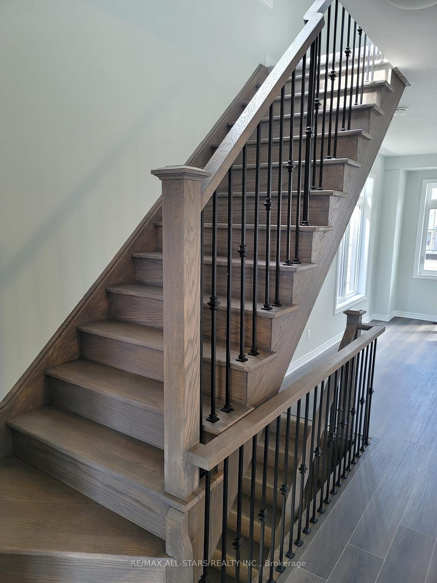 Photo 5 of 1 Royal Collection Way, Whitby, Lynde Creek — HOMEH