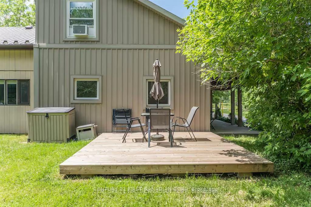 Photo 4 of Unit Unit B, 705 Conservation Drive, Waterloo — HOMEH