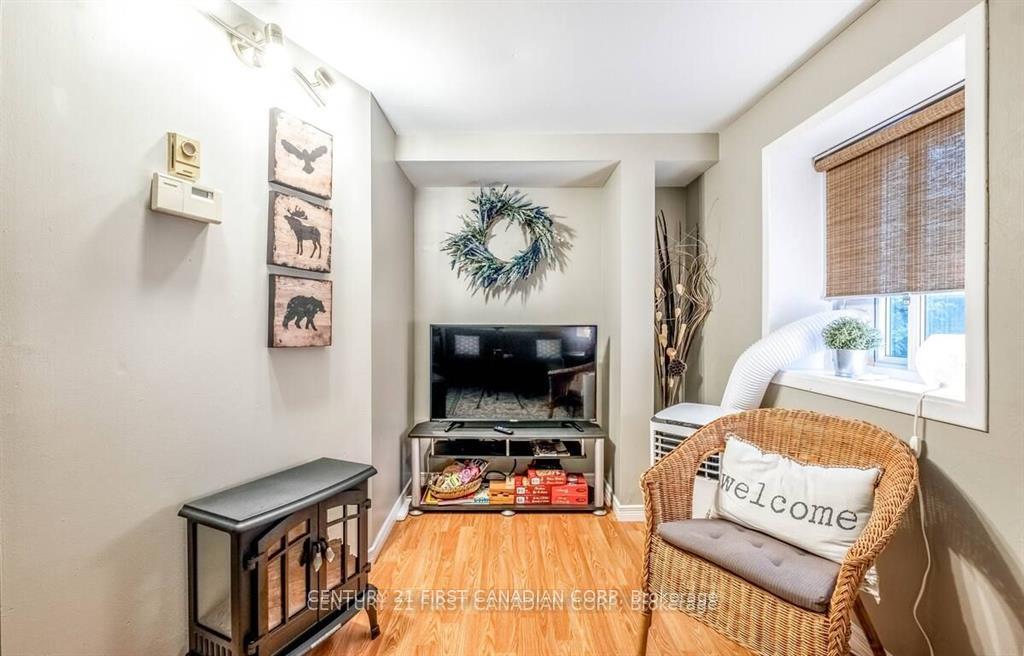 Photo 23 of Unit Unit B, 705 Conservation Drive, Waterloo — HOMEH