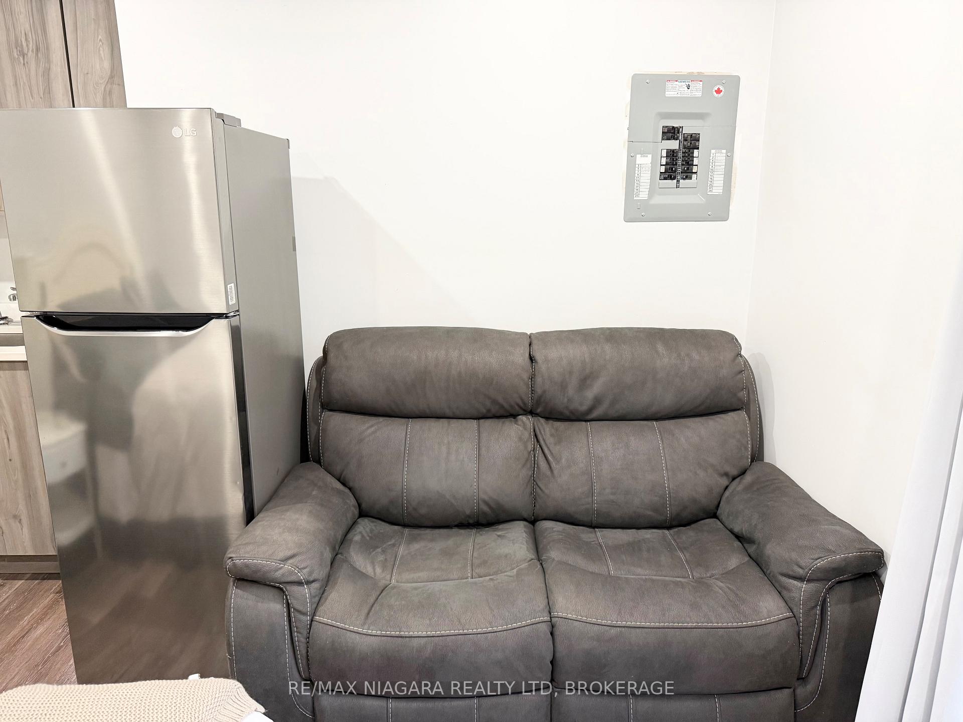 Photo 11 of Unit Unit 4, 4701 River Road, Niagara Falls, Downtown — HOMEH
