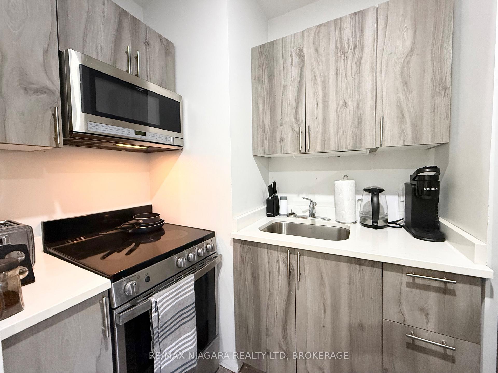 Photo 13 of Unit Unit 4, 4701 River Road, Niagara Falls, Downtown — HOMEH
