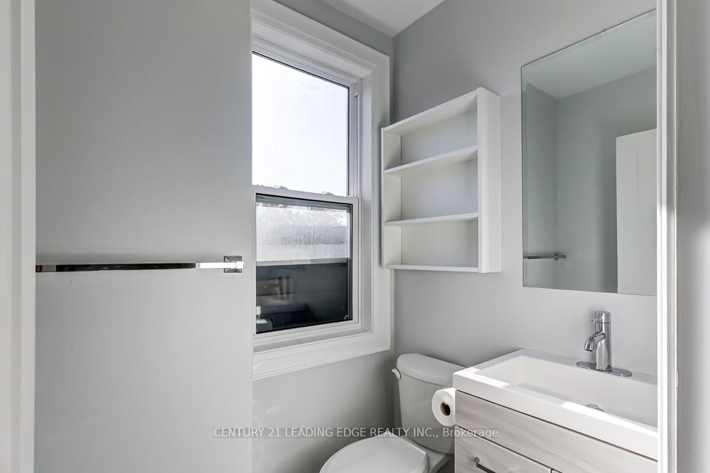 Photo 10 of Unit 3rd floor, 269 Leslie Street, Toronto, South Riverdale — HOMEH