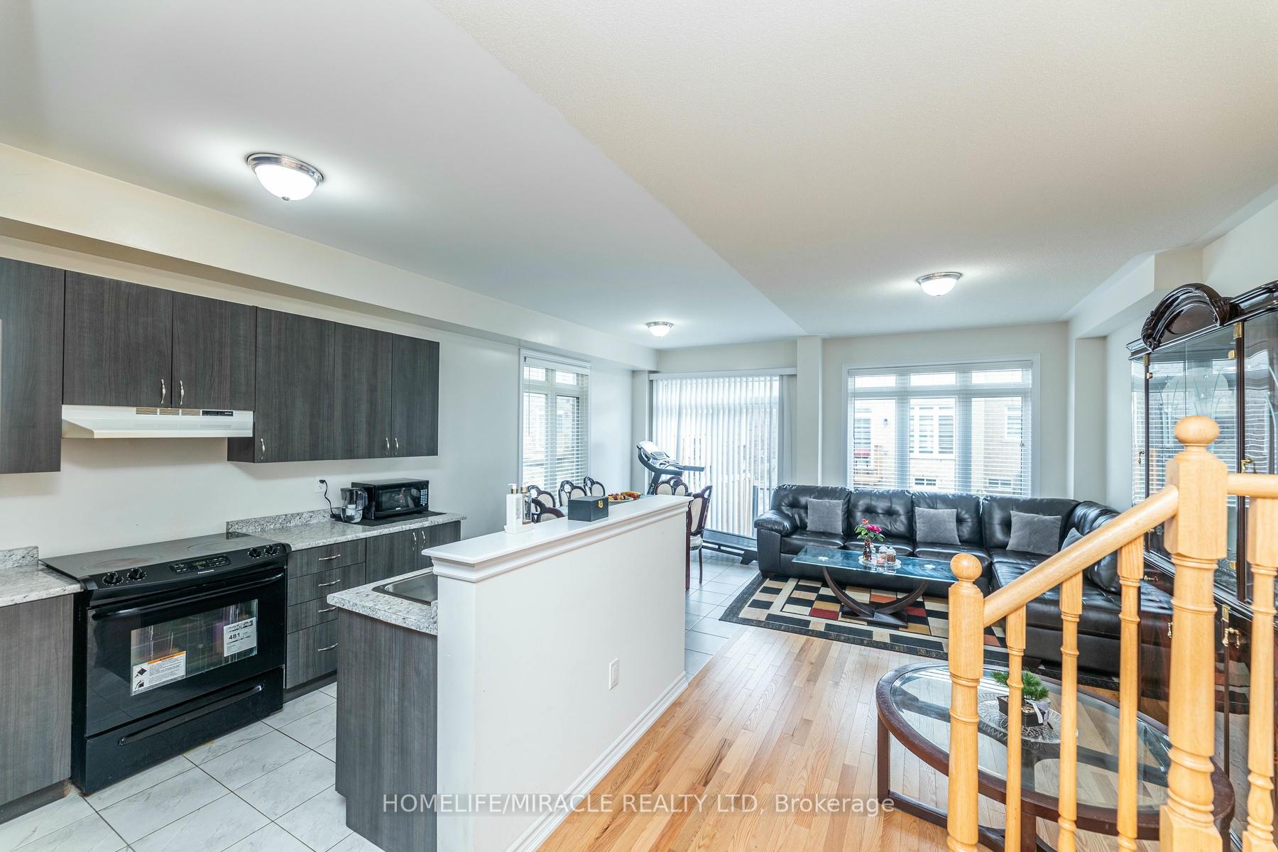 Photo 5 of 85 Royal Fern Crescent, Caledon, Rural Caledon — HOMEH