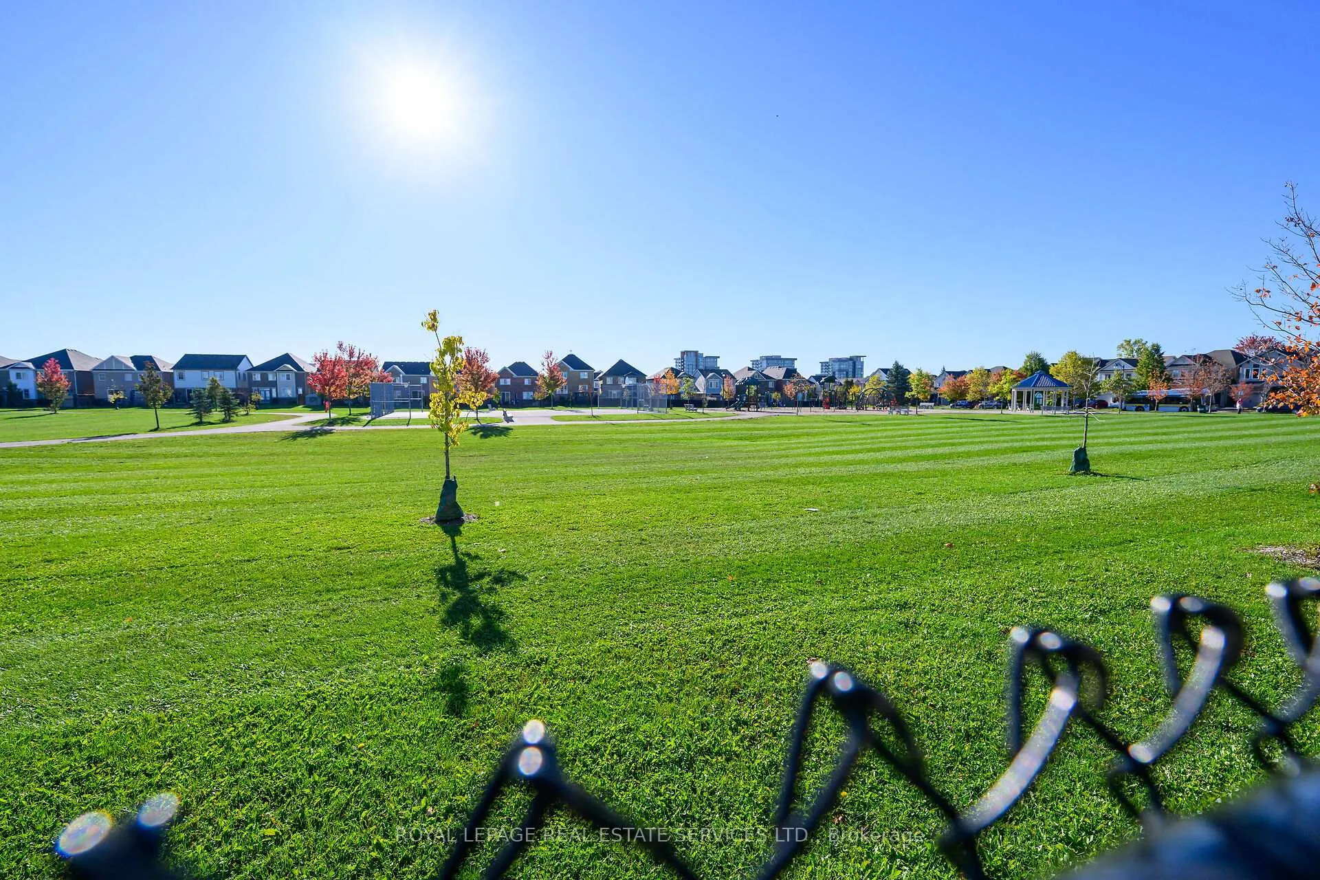 Photo 20 of 32 Celano Drive, Hamilton, Waterdown — HOMEH