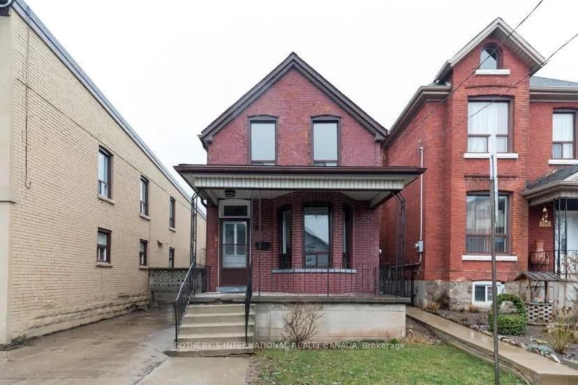 Front of 283 Emerald Street N