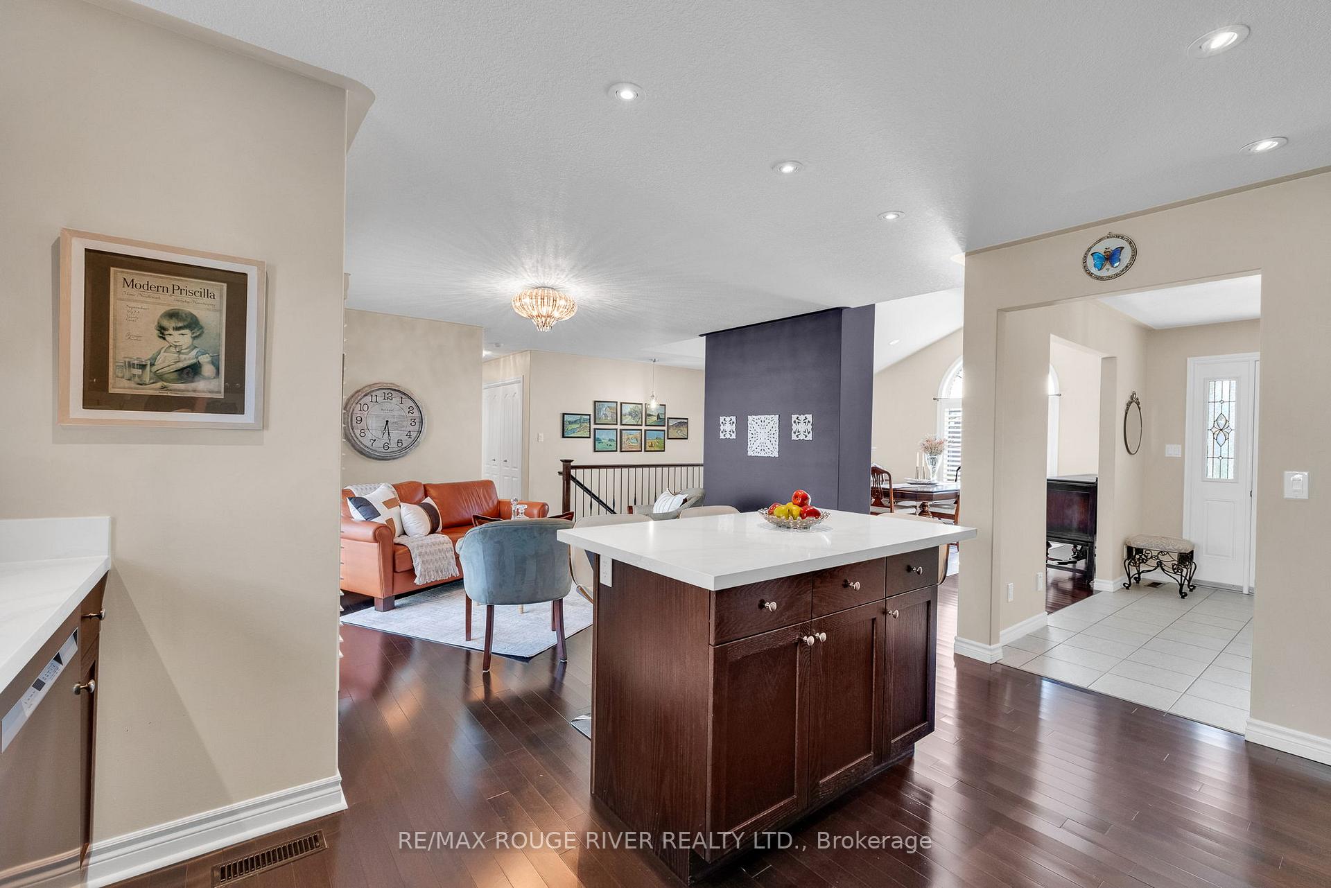 Photo 18 of 2 Beacon Drive, Brighton — HOMEH