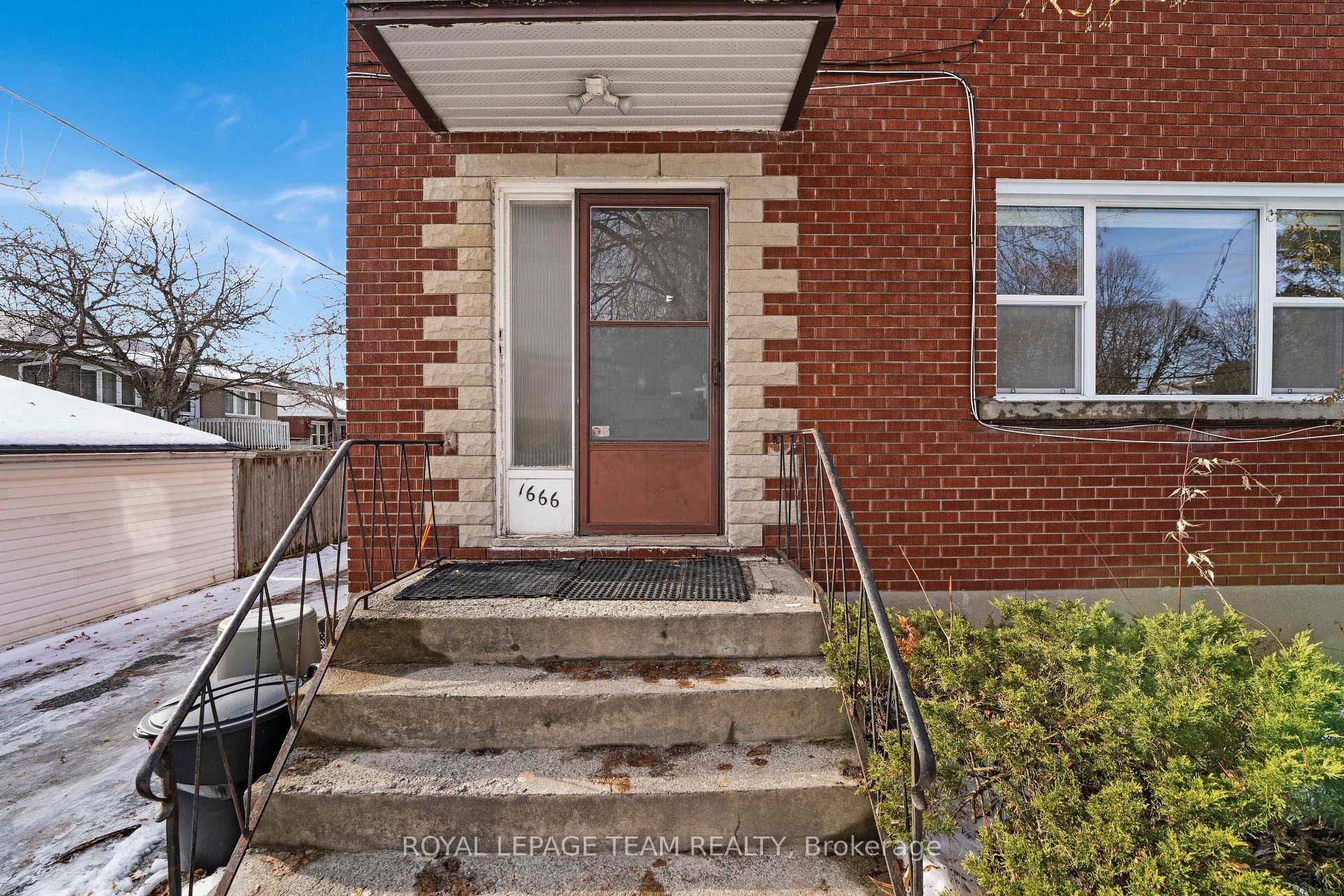 Photo 3 of Unit Lower Unit, 1666 Edge Hill Place, Ottawa, Ridgemont — HOMEH