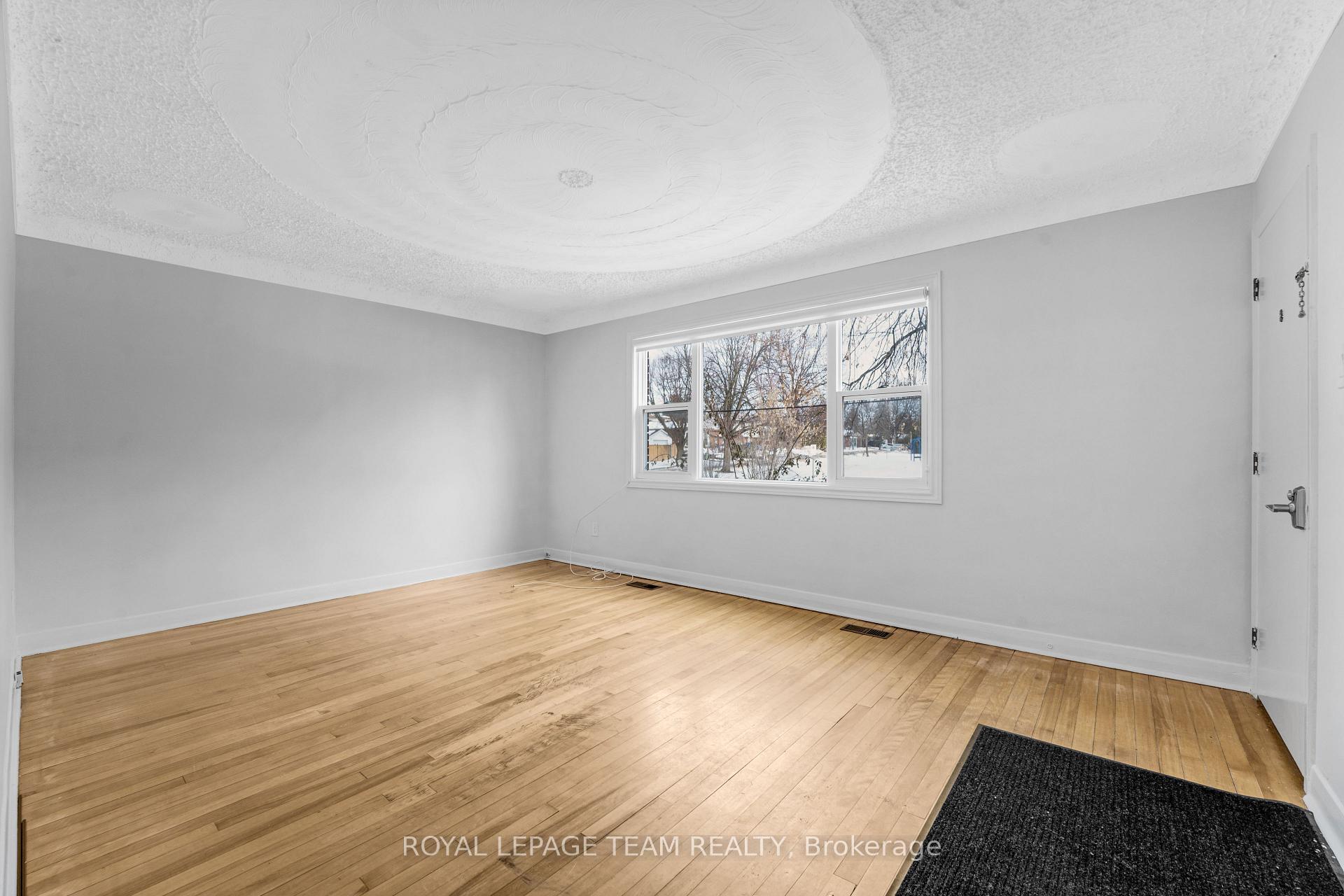 Photo 2 of Unit Lower Unit, 1666 Edge Hill Place, Ottawa, Ridgemont — HOMEH