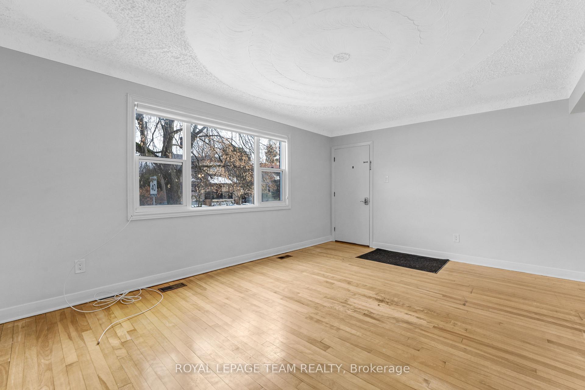 Photo 6 of Unit Lower Unit, 1666 Edge Hill Place, Ottawa, Ridgemont — HOMEH