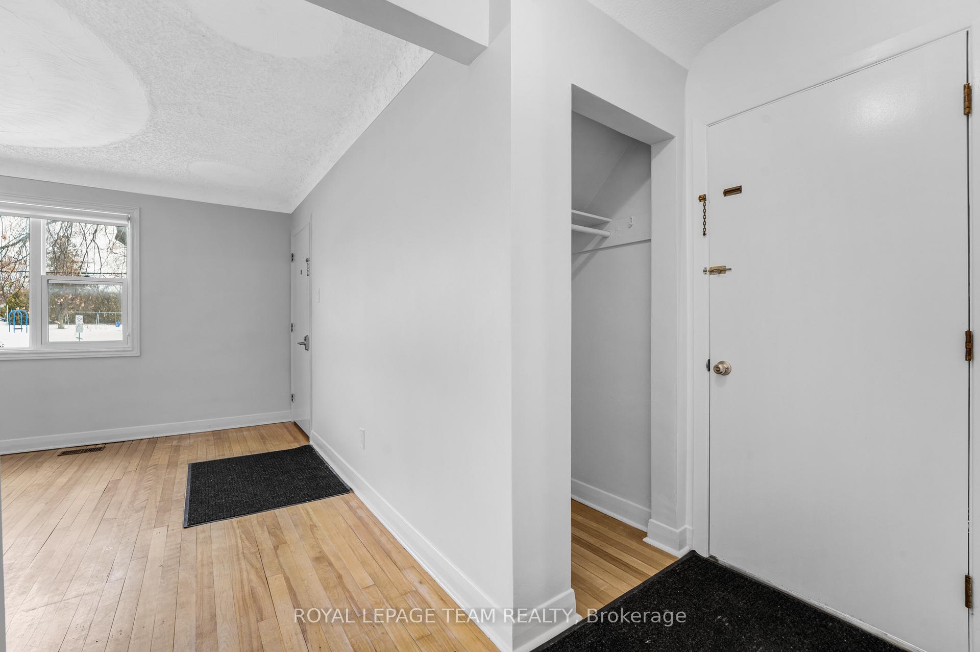 Photo 5 of Unit Lower Unit, 1666 Edge Hill Place, Ottawa, Ridgemont — HOMEH