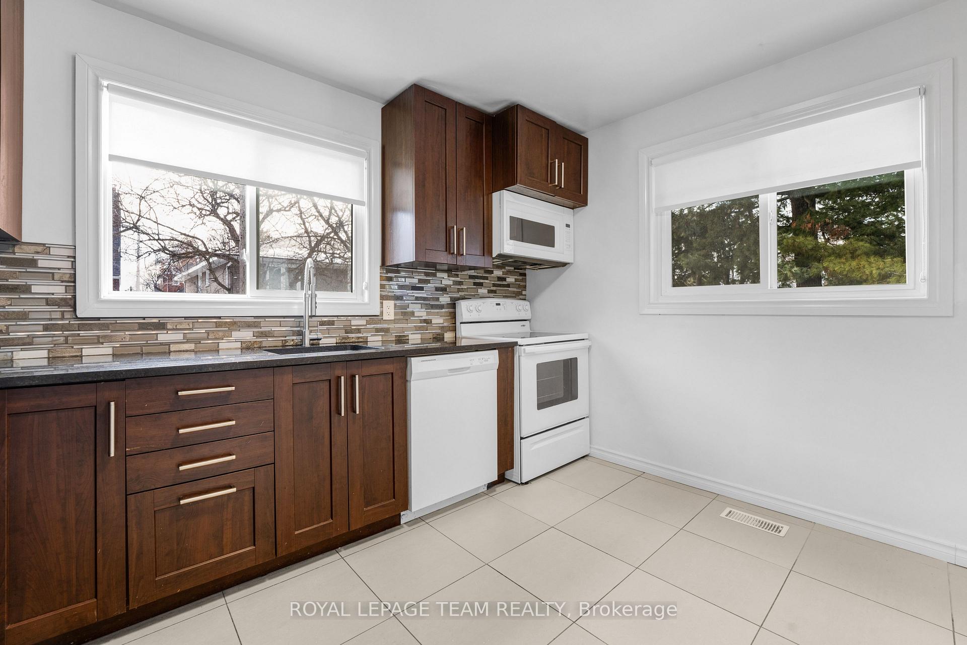 Photo 9 of Unit Lower Unit, 1666 Edge Hill Place, Ottawa, Ridgemont — HOMEH
