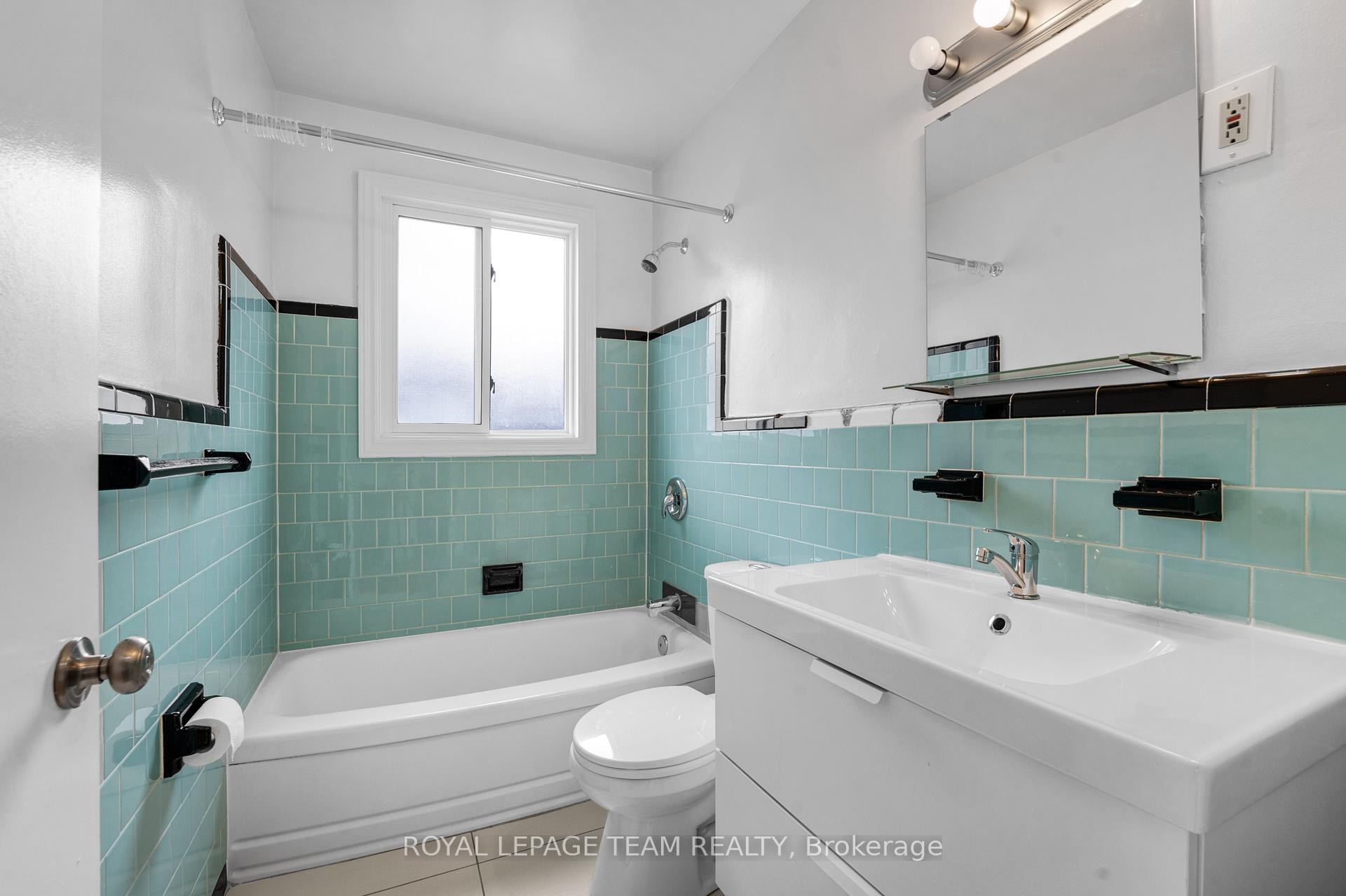 Photo 11 of Unit Lower Unit, 1666 Edge Hill Place, Ottawa, Ridgemont — HOMEH