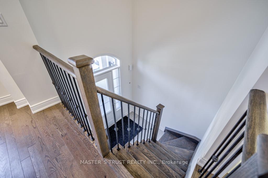 Photo 8 of 105 Lichfield Road, Markham, Unionville — HOMEH