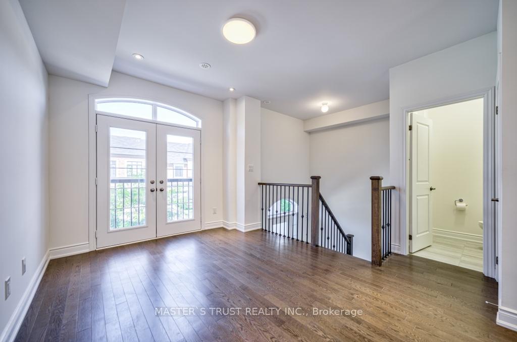 Photo 10 of 105 Lichfield Road, Markham, Unionville — HOMEH