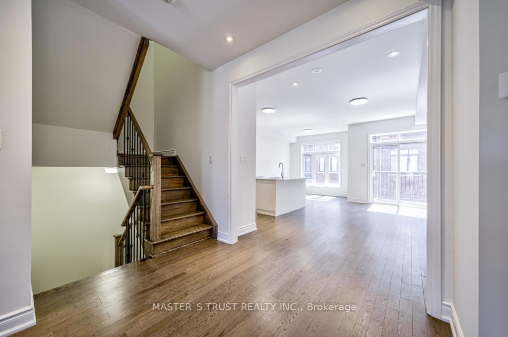 Photo 12 of 105 Lichfield Road, Markham, Unionville — HOMEH