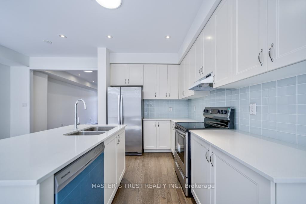 Photo 19 of 105 Lichfield Road, Markham, Unionville — HOMEH