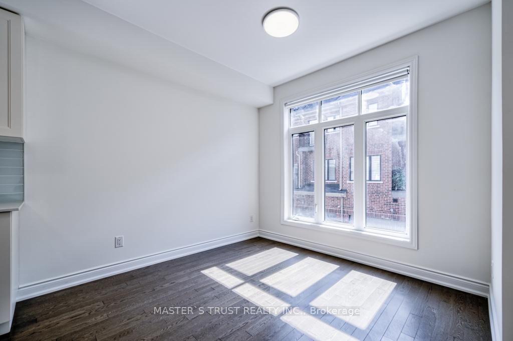 Photo 22 of 105 Lichfield Road, Markham, Unionville — HOMEH