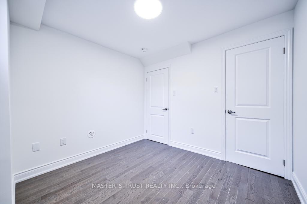 Photo 37 of 105 Lichfield Road, Markham, Unionville — HOMEH