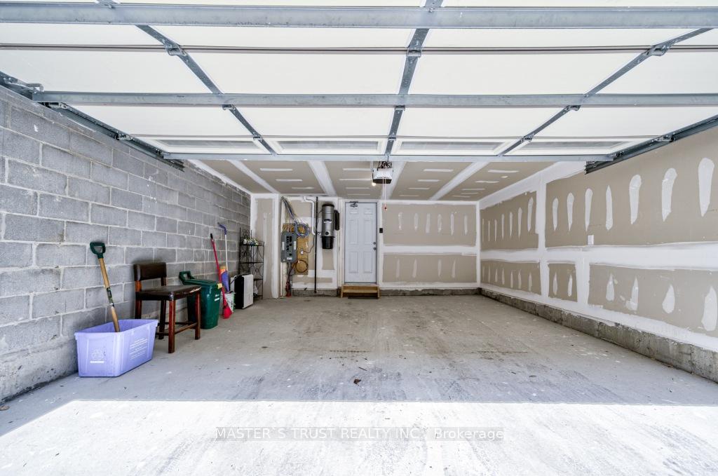Photo 39 of 105 Lichfield Road, Markham, Unionville — HOMEH