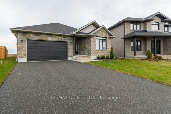Photo 3 of 35 Raycroft Drive, Belleville, Thurlow Ward — HOMEH